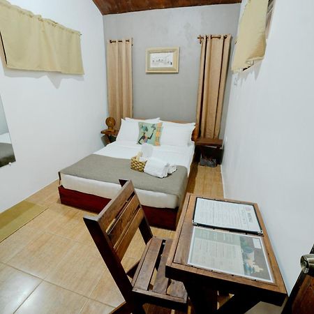 Spacio Caliraya Bed & Breakfast Lumban Exterior foto