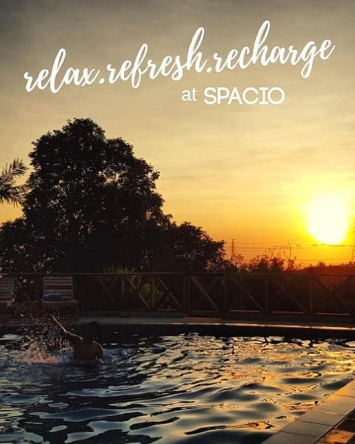 Spacio Caliraya Bed & Breakfast Lumban Exterior foto